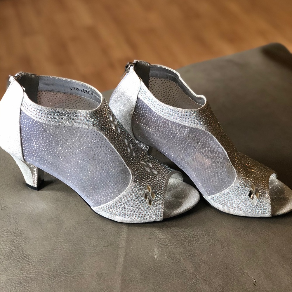 Prom shoes ❤️🖤